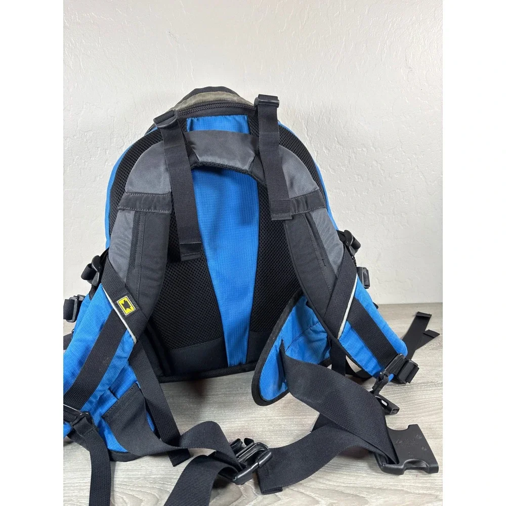 Mountainsmith Tundra Large Black/Blue Hiking Backpack Belted Padded Non Frame
